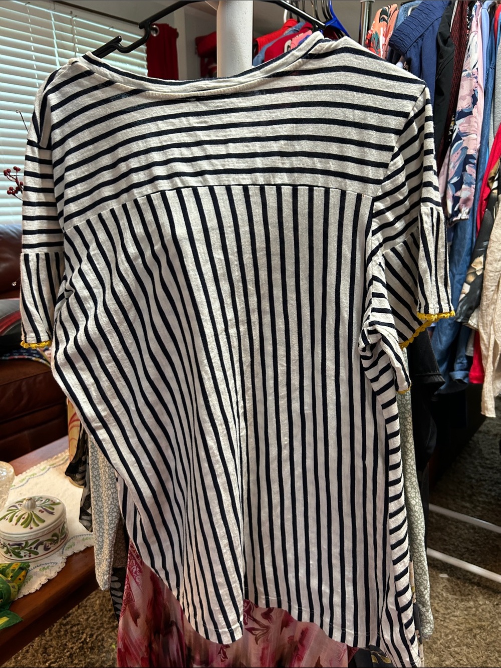 W5 Women's Black & White Striped Short Sleeve Tee with Yellow Trim Size 1X - Picture 2 of 3
